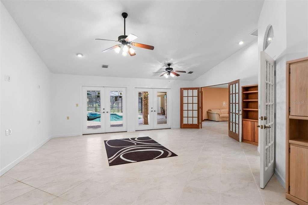 En Venta: $849,000 (6 camas, 4 baños, 4276 Pies cuadrados)