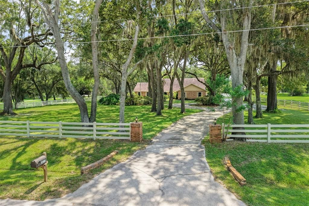 En Venta: $849,000 (6 camas, 4 baños, 4276 Pies cuadrados)