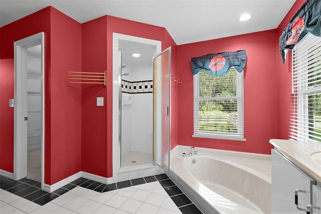 En Venta: $849,000 (6 camas, 4 baños, 4276 Pies cuadrados)