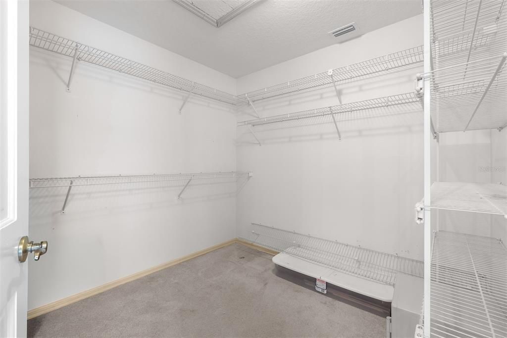 En Venta: $849,000 (6 camas, 4 baños, 4276 Pies cuadrados)