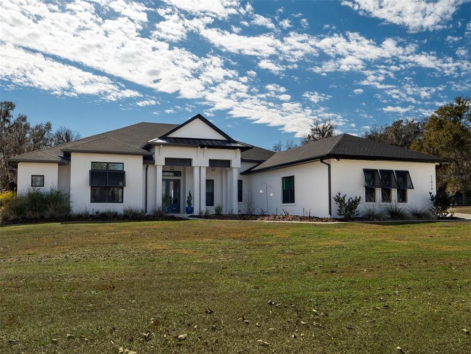En Venta: $1,850,000 (4 camas, 3 baños, 3502 Pies cuadrados)