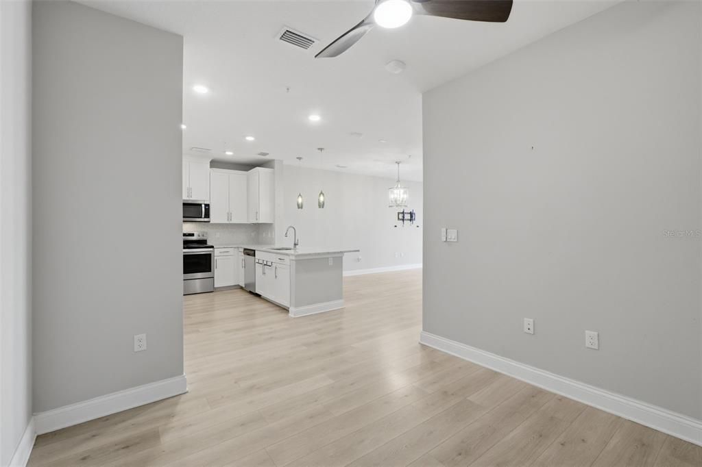 En Venta: $325,000 (2 camas, 2 baños, 1445 Pies cuadrados)