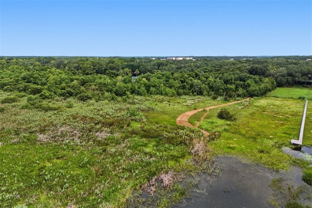 待售: $2,250,000 (5.94 acres)