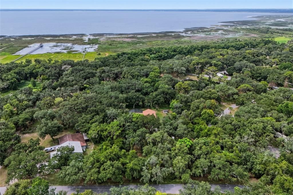 待售: $2,250,000 (5.94 acres)