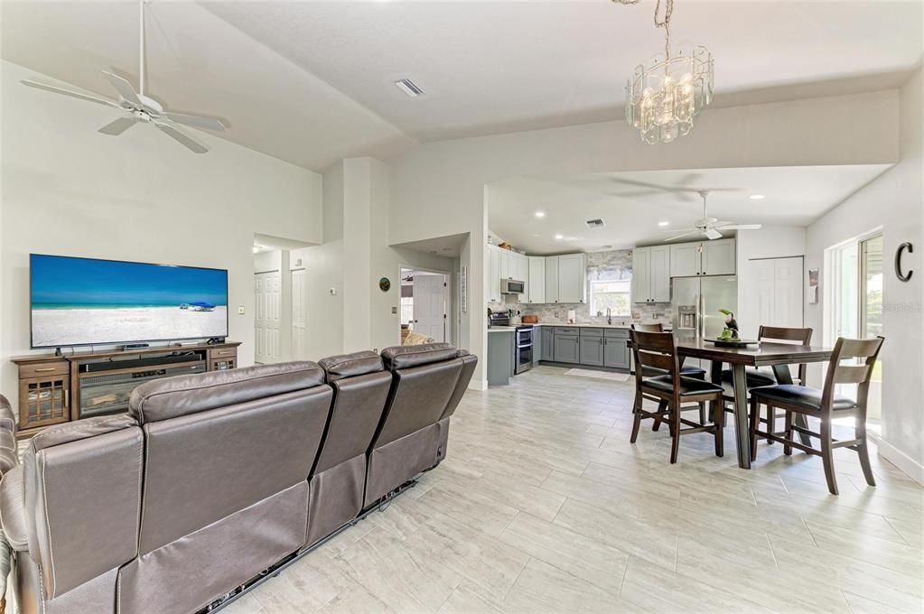 For Sale: $328,000 (3 beds, 2 baths, 1488 Square Feet)