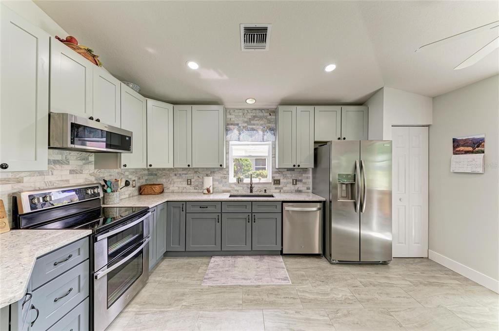 For Sale: $328,000 (3 beds, 2 baths, 1488 Square Feet)