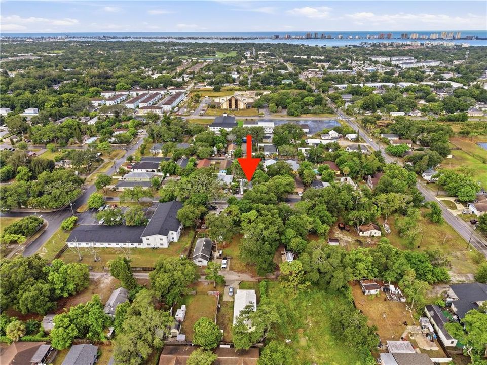 For Sale: $199,900 (2 beds, 1 baths, 717 Square Feet)