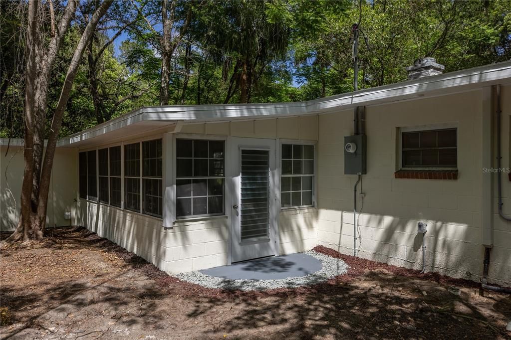 For Sale: $340,000 (3 beds, 2 baths, 1423 Square Feet)
