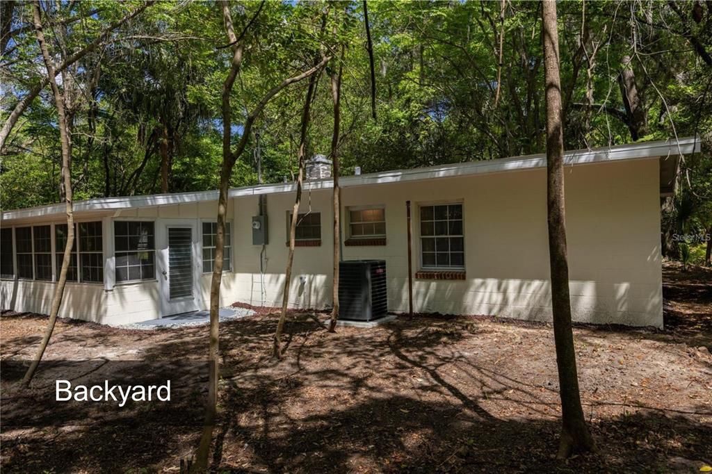 For Sale: $340,000 (3 beds, 2 baths, 1423 Square Feet)