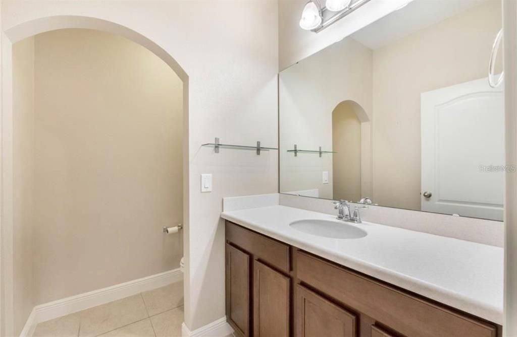 For Rent: $2,900 (3 beds, 2 baths, 1919 Square Feet)