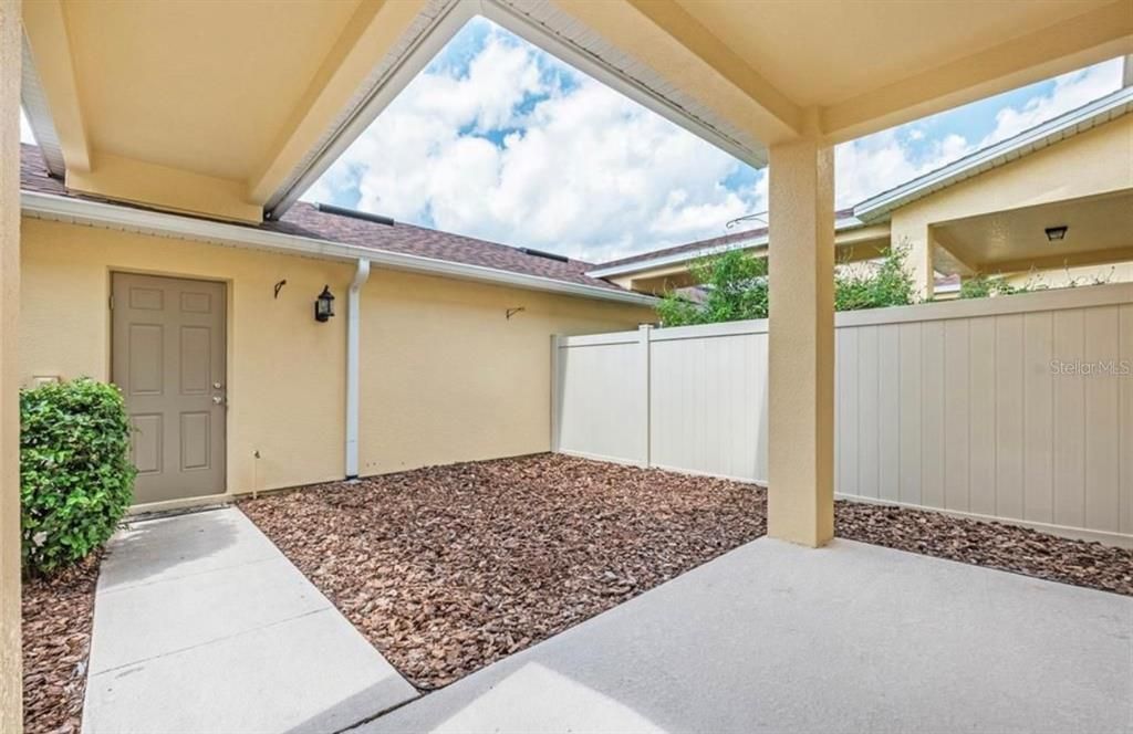 For Rent: $2,900 (3 beds, 2 baths, 1919 Square Feet)