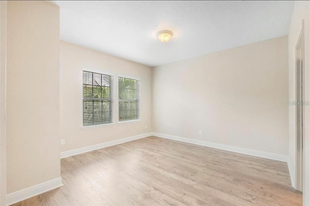 For Rent: $2,900 (3 beds, 2 baths, 1919 Square Feet)