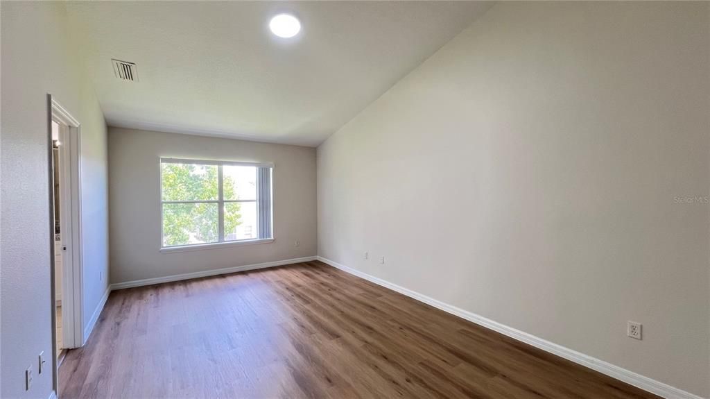 En Venta: $265,000 (4 camas, 3 baños, 1880 Pies cuadrados)