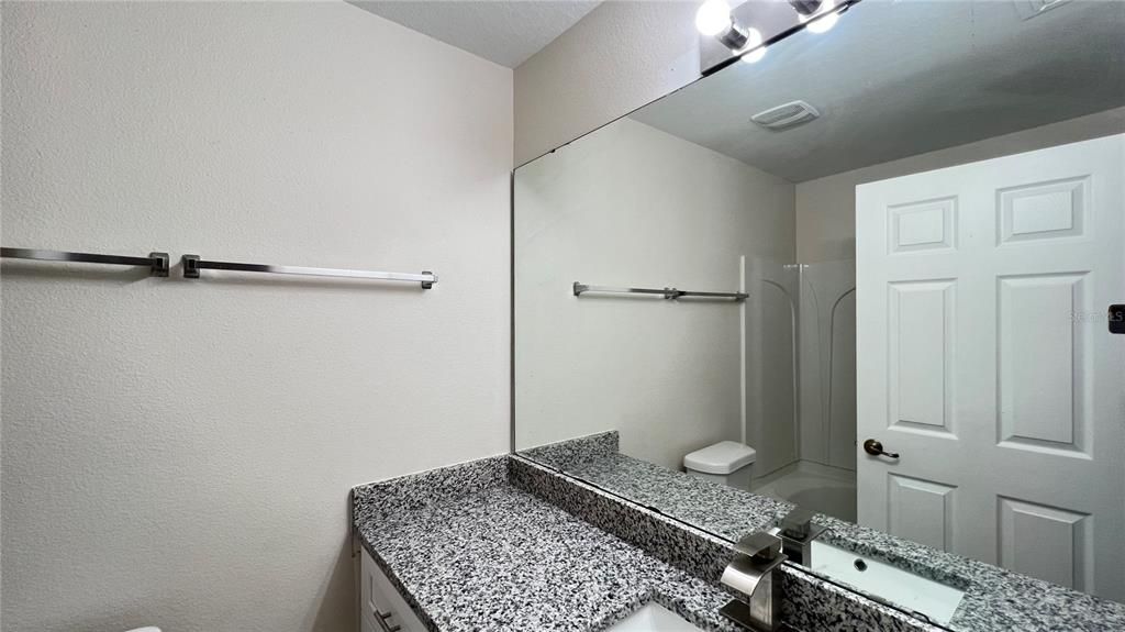 En Venta: $265,000 (4 camas, 3 baños, 1880 Pies cuadrados)