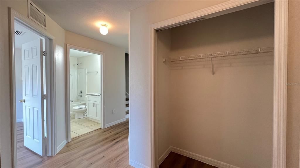 En Venta: $265,000 (4 camas, 3 baños, 1880 Pies cuadrados)