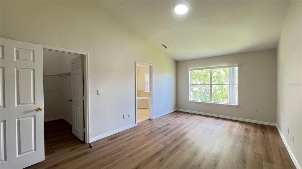 En Venta: $265,000 (4 camas, 3 baños, 1880 Pies cuadrados)