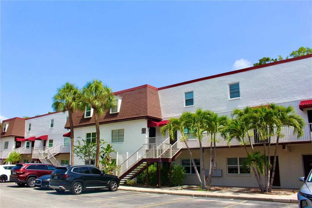 For Rent: $1,700 (2 beds, 1 baths, 1520 Square Feet)