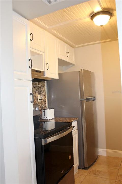 For Rent: $1,700 (2 beds, 1 baths, 1520 Square Feet)