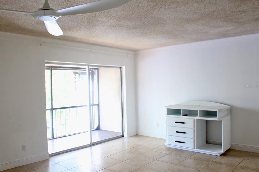 For Rent: $1,700 (2 beds, 1 baths, 1520 Square Feet)