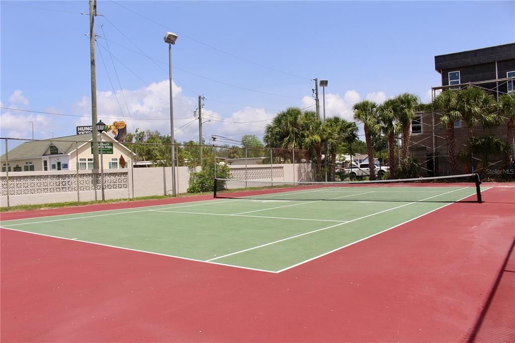 For Rent: $1,700 (2 beds, 1 baths, 1520 Square Feet)