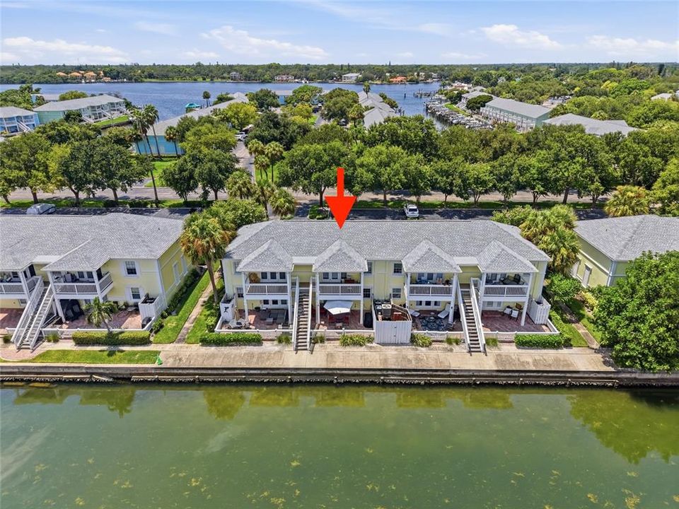 For Sale: $215,000 (1 beds, 1 baths, 562 Square Feet)