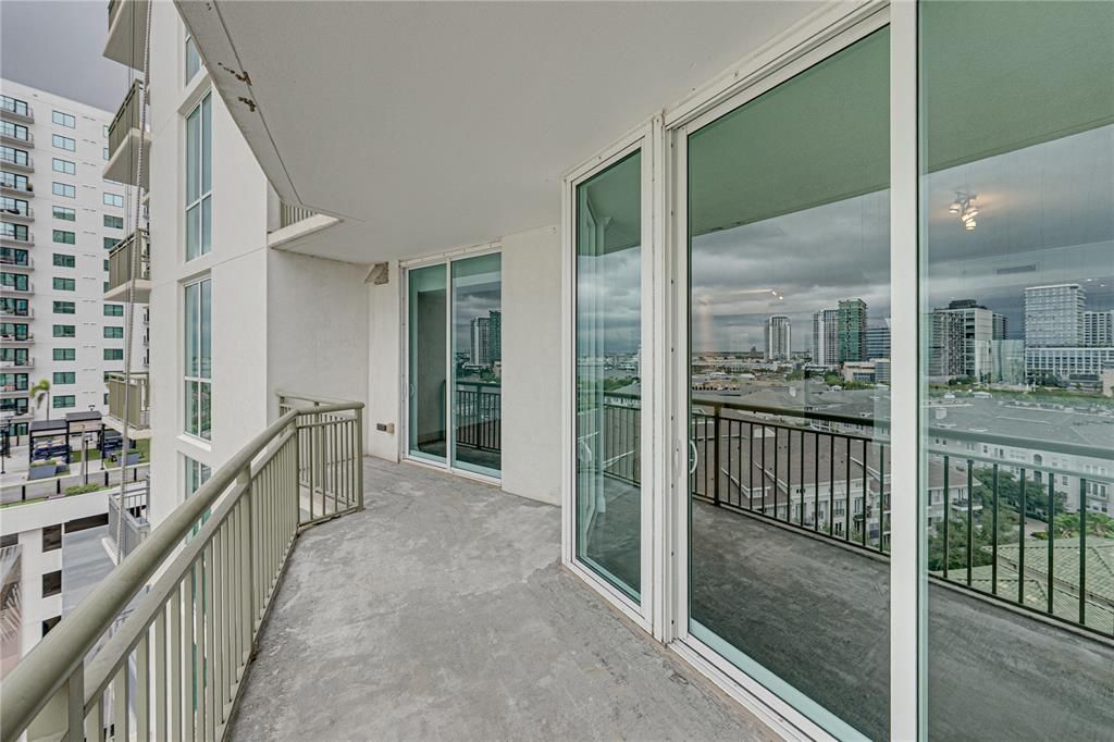 待售: $847,000 (2 贝兹, 2 浴室, 1242 平方英尺)