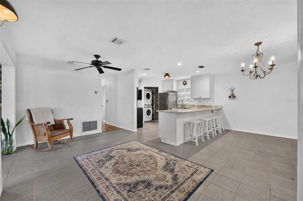 Activo con contrato: $610,000 (3 camas, 2 baños, 1431 Pies cuadrados)