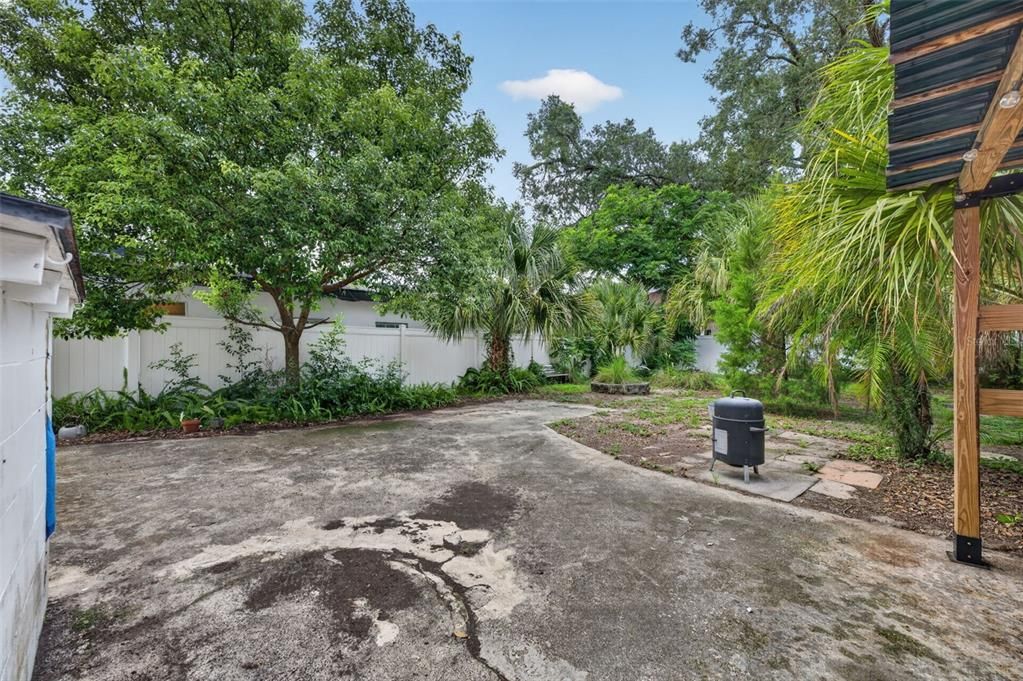 Activo con contrato: $610,000 (3 camas, 2 baños, 1431 Pies cuadrados)