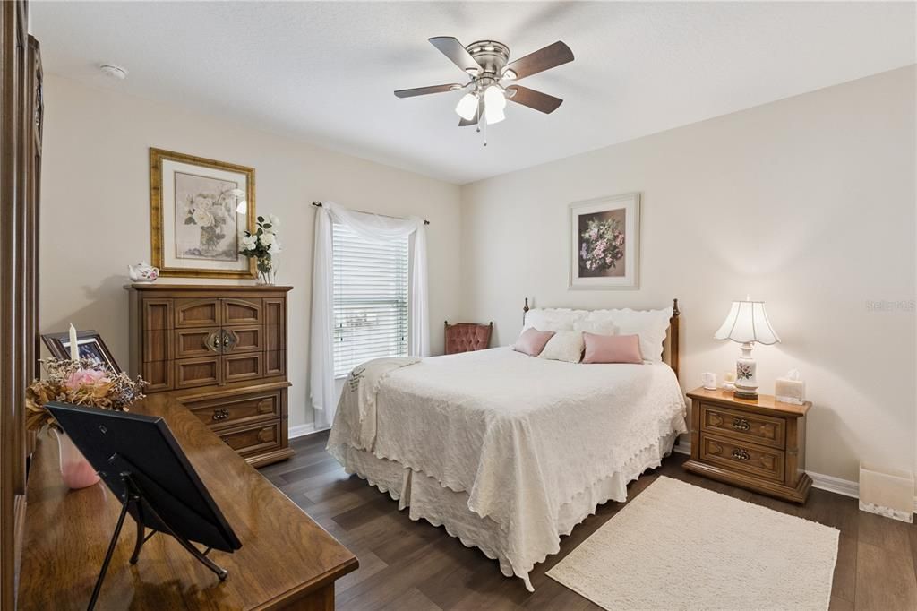 For Sale: $369,900 (4 beds, 4 baths, 2060 Square Feet)