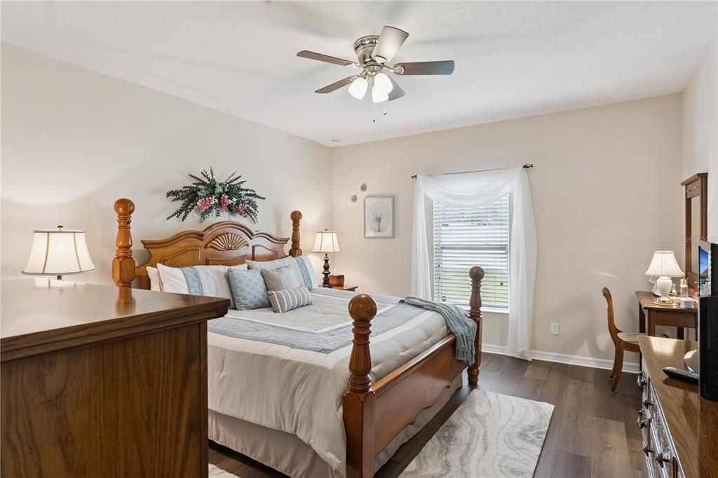 For Sale: $369,900 (4 beds, 4 baths, 2060 Square Feet)