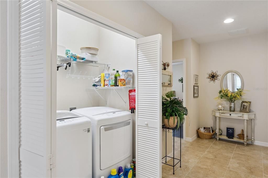 For Sale: $369,900 (4 beds, 4 baths, 2060 Square Feet)