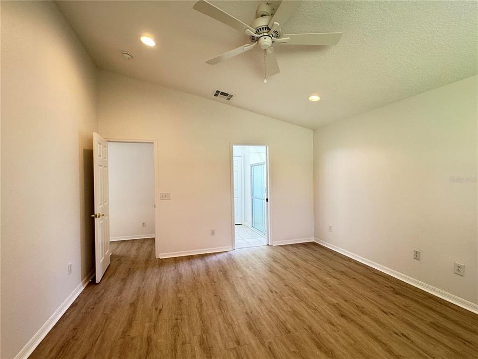 For Rent: $2,490 (2 beds, 2 baths, 1341 Square Feet)