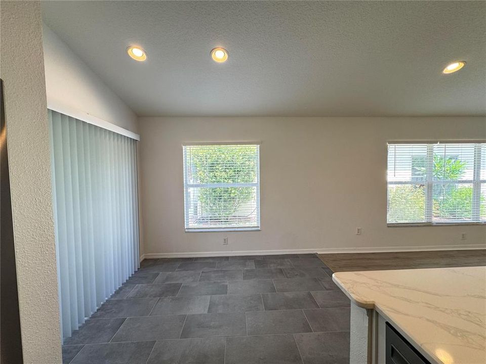 For Rent: $2,490 (2 beds, 2 baths, 1341 Square Feet)