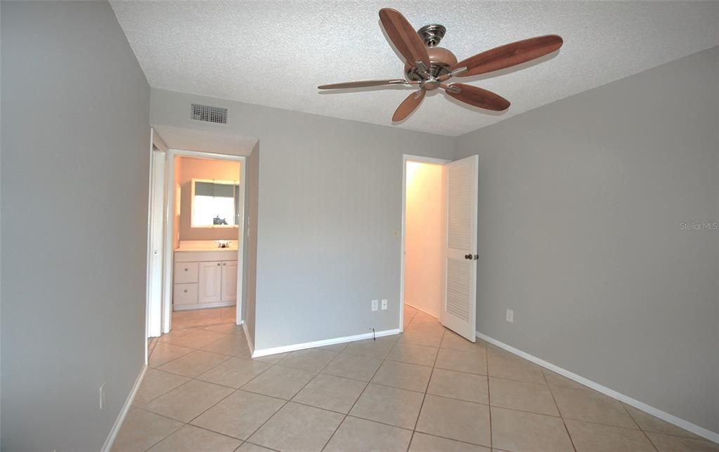 For Rent: $1,700 (2 beds, 2 baths, 871 Square Feet)