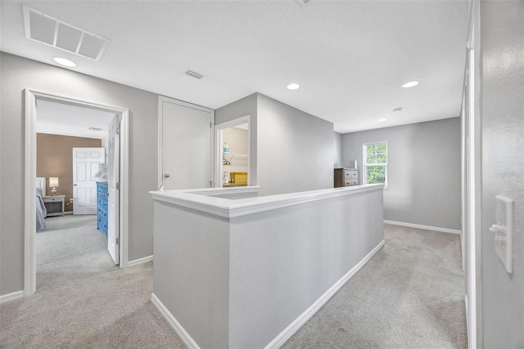 На продажу: $415,999 (4 спален, 2 ванн, 2206 Квадратных фут)