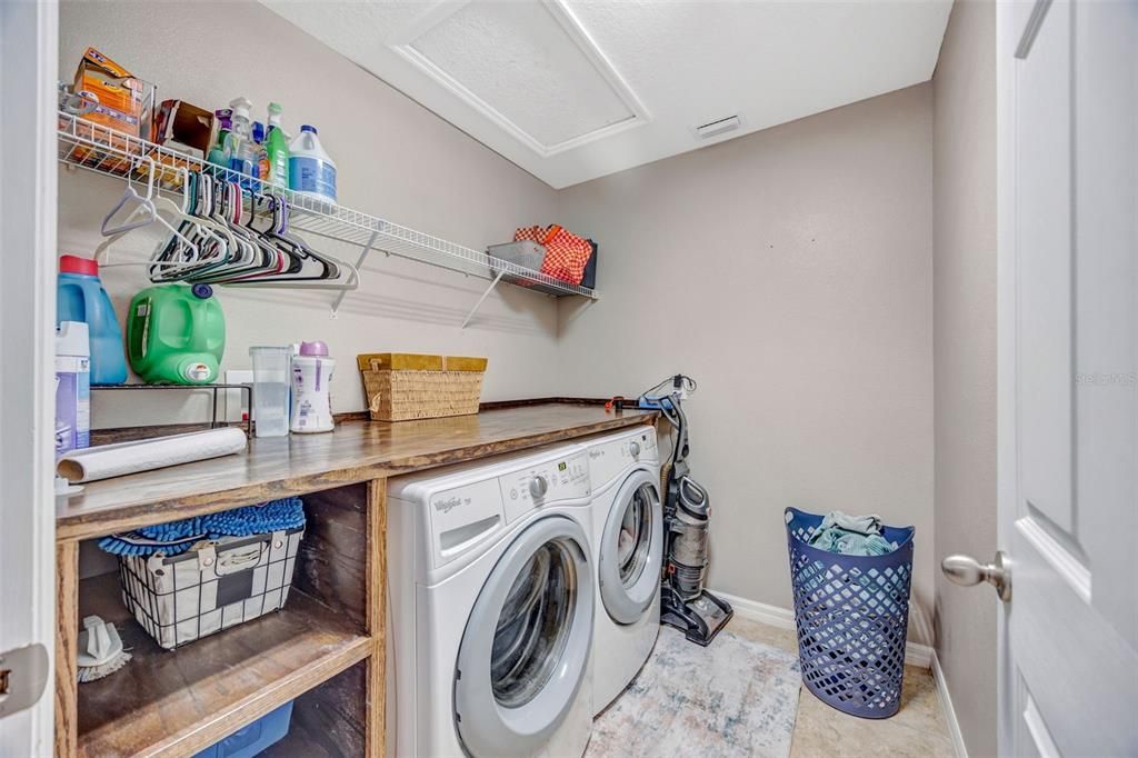 На продажу: $415,999 (4 спален, 2 ванн, 2206 Квадратных фут)