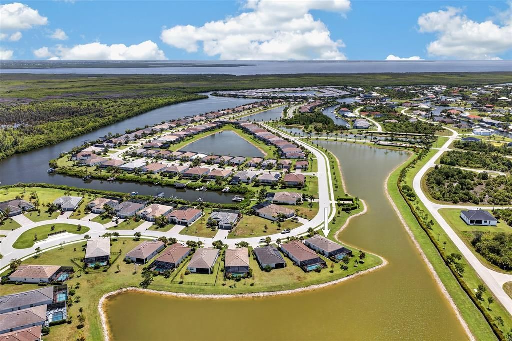 合同活跃: $475,000 (4 贝兹, 3 浴室, 2031 平方英尺)