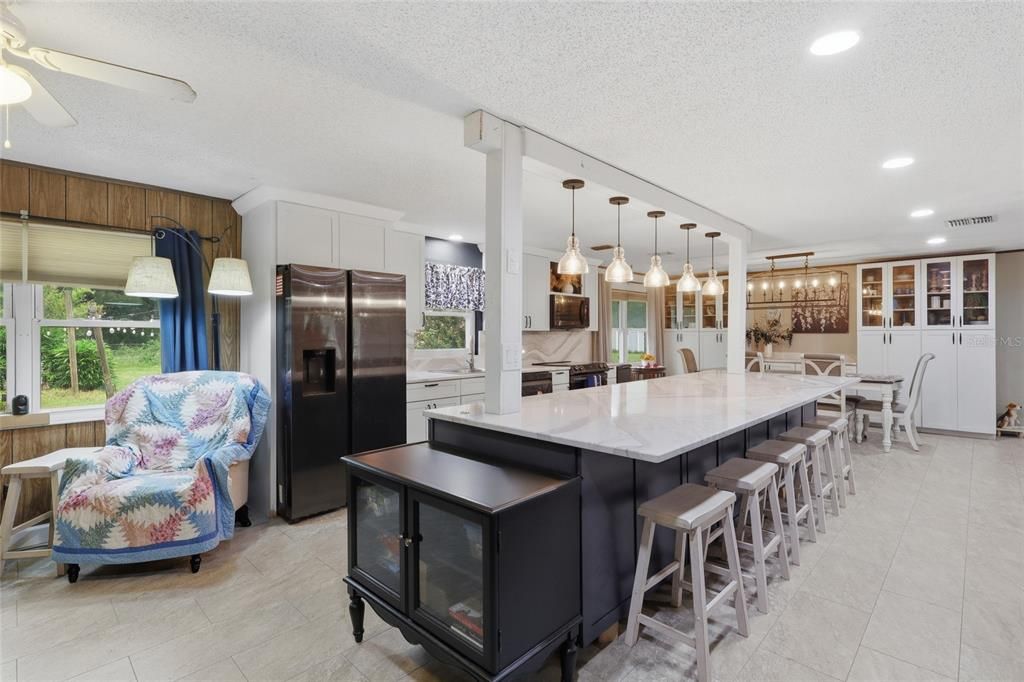 На продажу: $429,000 (3 спален, 2 ванн, 1843 Квадратных фут)