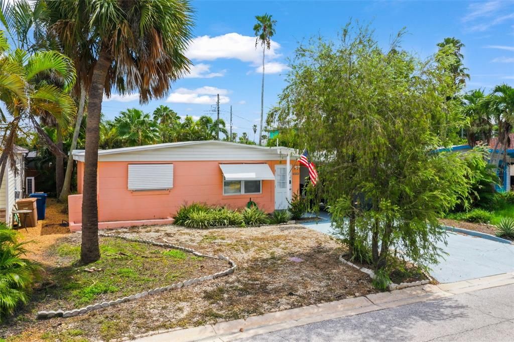 En Venta: $550,000 (3 camas, 2 baños, 1139 Pies cuadrados)