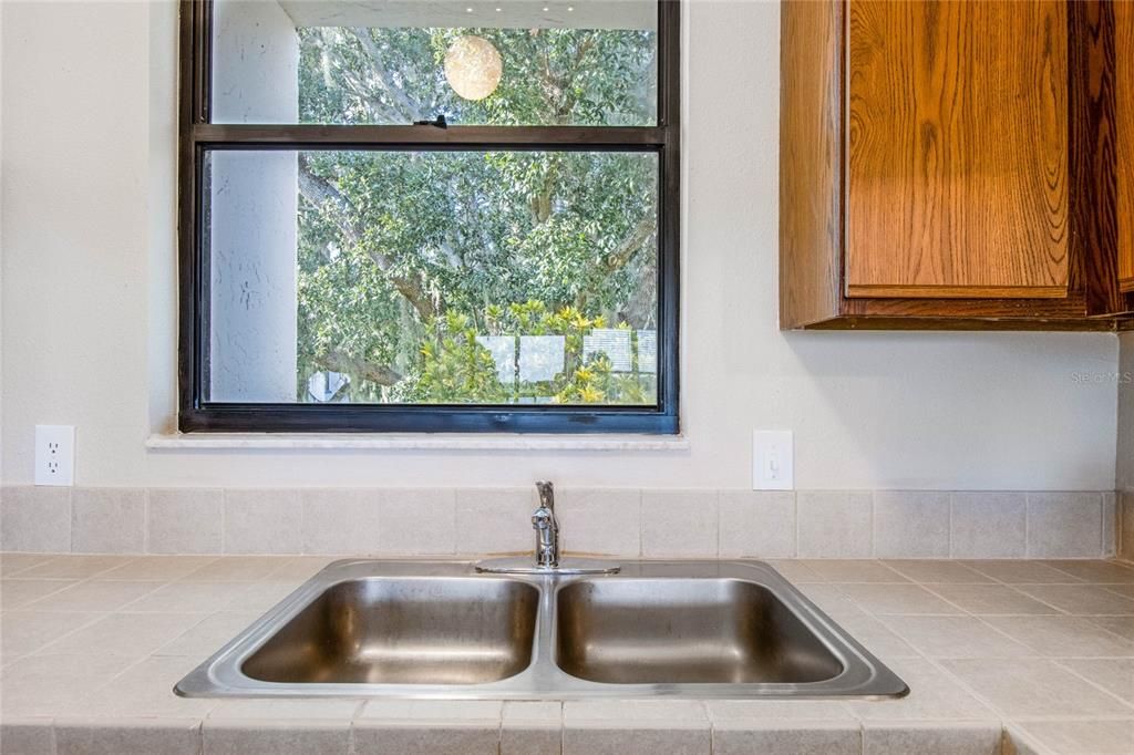 En Venta: $215,000 (2 camas, 2 baños, 1090 Pies cuadrados)