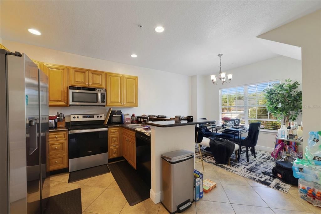 For Sale: $197,500 (3 beds, 3 baths, 1398 Square Feet)