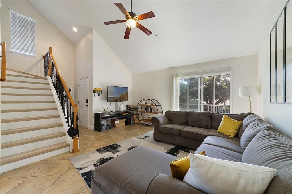 For Sale: $197,500 (3 beds, 3 baths, 1398 Square Feet)
