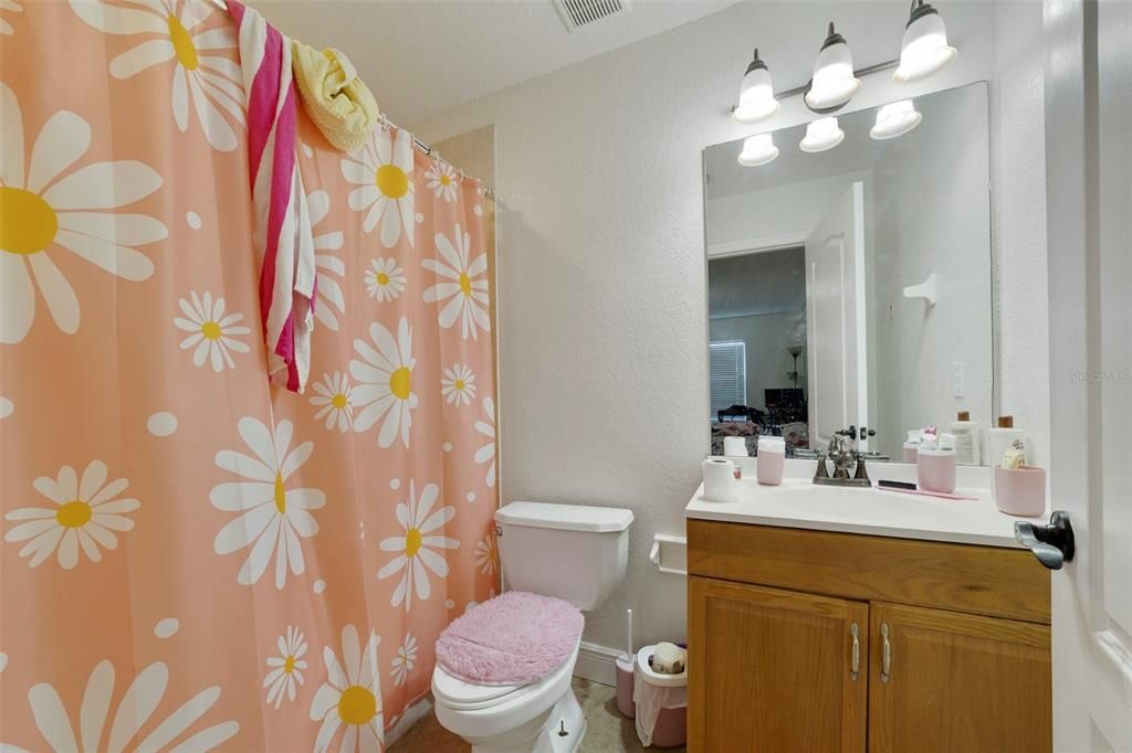For Sale: $197,500 (3 beds, 3 baths, 1398 Square Feet)