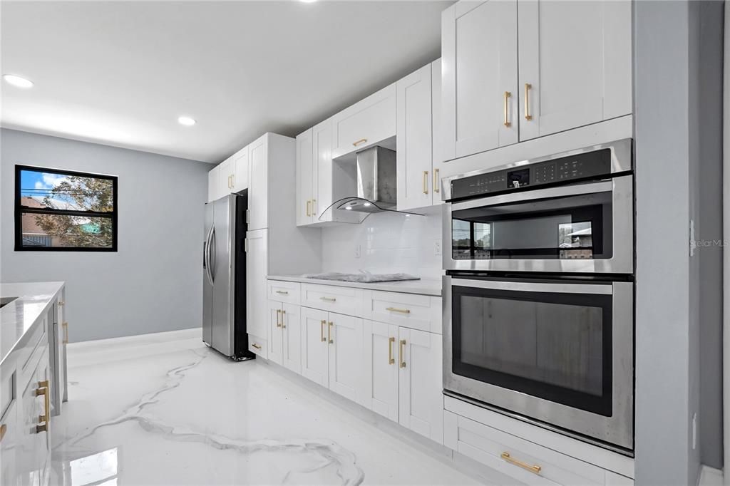 Activo con contrato: $364,900 (3 camas, 2 baños, 1744 Pies cuadrados)