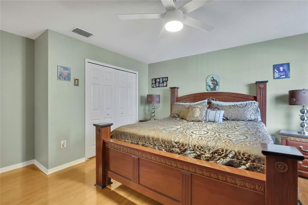 En Venta: $519,000 (5 camas, 3 baños, 3197 Pies cuadrados)