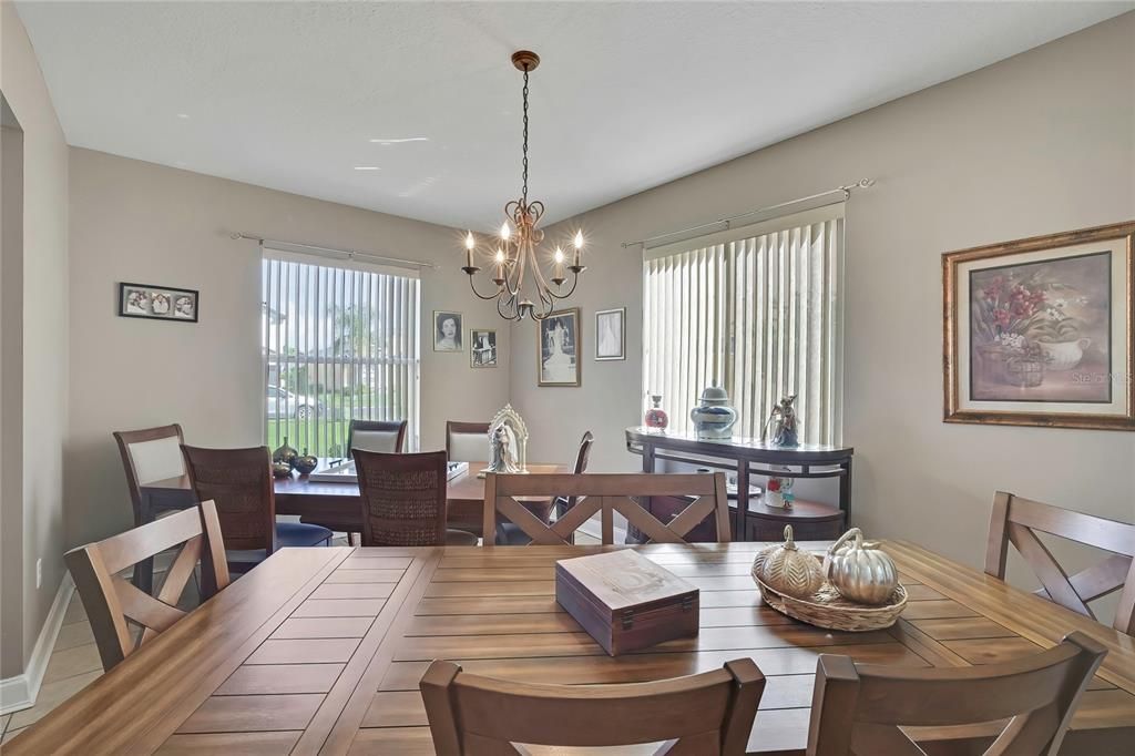 En Venta: $519,000 (5 camas, 3 baños, 3197 Pies cuadrados)