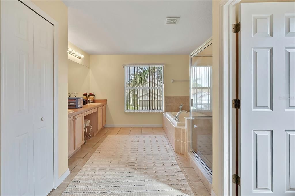 En Venta: $519,000 (5 camas, 3 baños, 3197 Pies cuadrados)