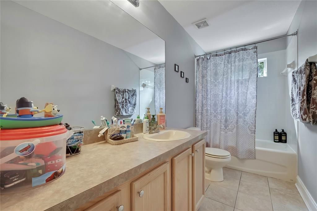 En Venta: $519,000 (5 camas, 3 baños, 3197 Pies cuadrados)