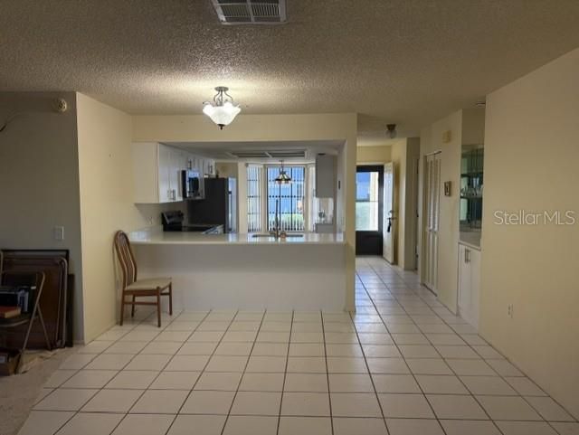 En Venta: $219,900 (2 camas, 2 baños, 1311 Pies cuadrados)