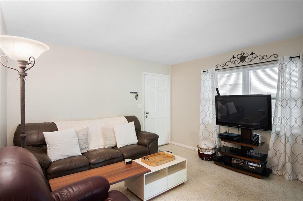 For Sale: $589,000 (4 beds, 0 baths, 1588 Square Feet)